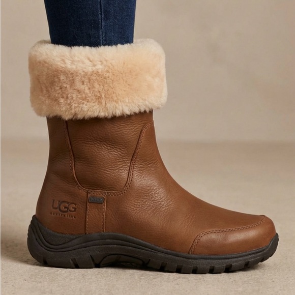 UGG Shoes - UGG Brown Shearling Winter Boots